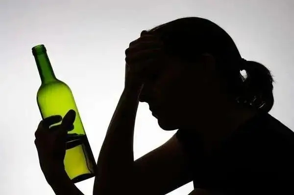 酒精依赖的原因